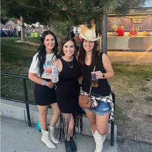 Meet your Posher, Celia